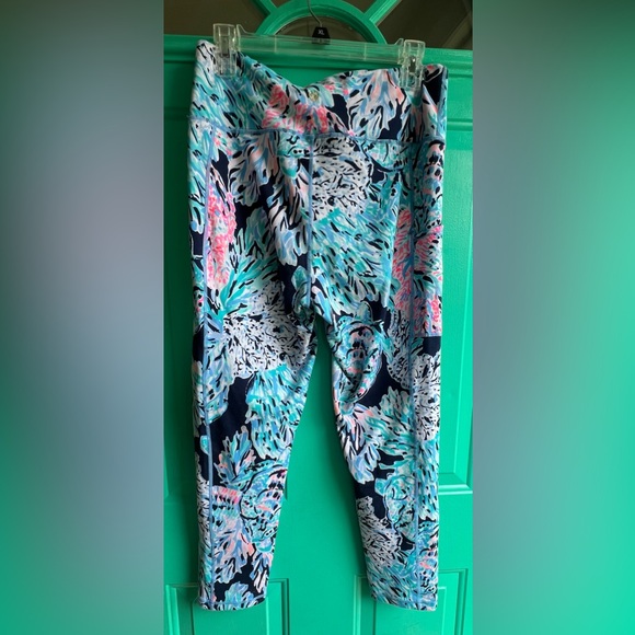 EUC Lilly Pulitzer Lux Weekender High Rise Leggings - L - Picture 3 of 3